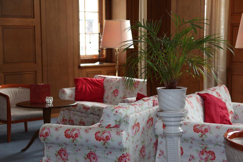 Hotel National By Mountain Hotels دافوس المظهر الخارجي الصورة