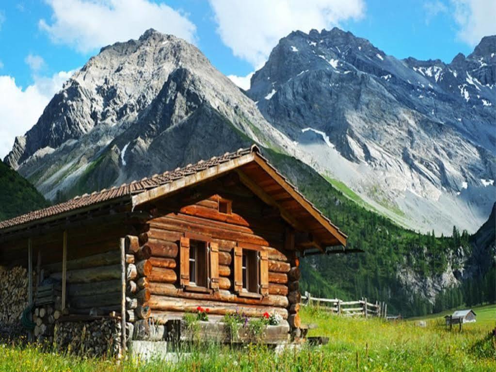Hotel National By Mountain Hotels دافوس المظهر الخارجي الصورة