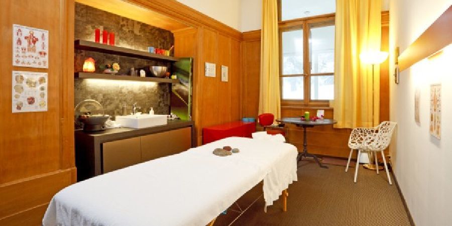Hotel National By Mountain Hotels دافوس المظهر الخارجي الصورة
